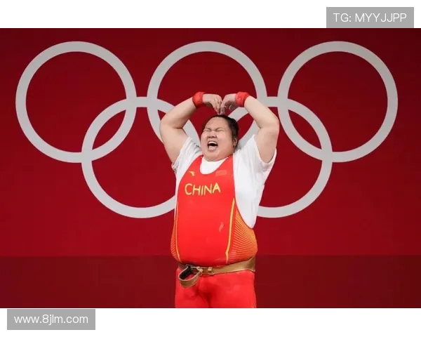 稳稳上分！奥运冠军李雯雯携 iPhone 17 Pro 为马尾文旅续航